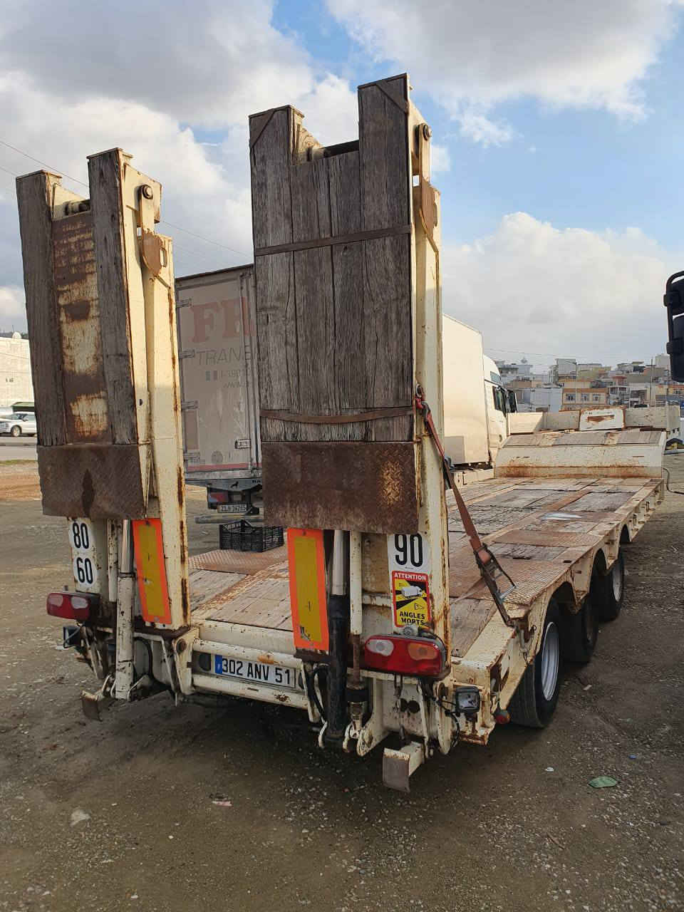 لودر للبيع ***********
