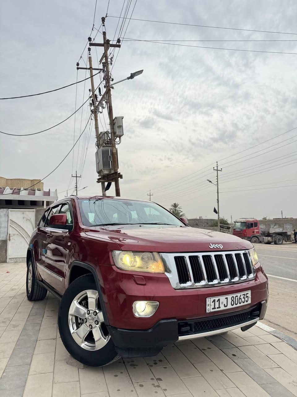 اللهم صلي على محمد وال محمد
السلام عليكم بيع فقط بدون مراوس 
جيب لاريدو 2013 وارد خليجي مكفوله من الضربه 
(بيها صبغ چاملغ امامي فقط بدون ضرر) شرط برغي ممفتوح بيها كل قطعها بلاد 
رقم بغداد مشروع وطني سنويه مجدده لغايه 2029 شرط التحويل مواصفات كشنات جلد قرميدي كشنات كهرباء تبريد شاشه تحكمات ستيرن تشغيل عن بعد مري شفط كشافات ضباب سلايد روف فتحه 4 بصمات ماوس وضعيات قيادة سبورت طين ثلجي فورويل تبريد قطعتين منضومه زنون كامله حساسات وبعد معروفه مواصفات لاريدو  
السيارة كامله مكمله من كلشي محرك وكير 3600 شرط ابيع ع الفحص اذا بيها برغي مفتوح مرجوعه تخم تاير ويل 18 جديد حداده جديدة تبريد وتدفئه كله شغال حجر صالنصه موجود السيارة ماشيه124  الف 
 حقيقي بدون تلاعب بالعداد 
 السيارة كلش جديدة ونصبه ونضافه احلى من الصور بهواي وتجي وتشوف بعينك للاستفسار الاتصال بالرقم 
***********
السعر172
مكان السيارة البصرة 
بيع فقط بيع فقط بدون مراوس
رجأً بدون تعليقات سلبيه
