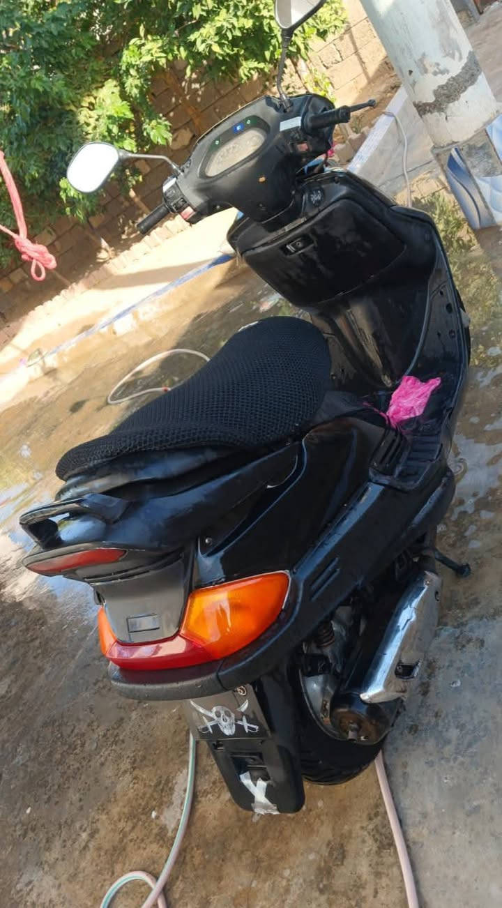 السلام عليكم للبيع دراجة ياماها فضائي نضافة 100%100 مكفولة من كلشي اسبانة ممدود على المحرك نضيفة مال جناي [السعر ][450 ] او بي مجال رقم الهاتف [‎0778 393 6727] مكاني ديالى حمرين
