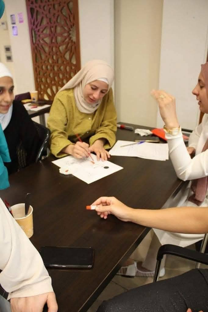 خصومات شهر يناير 2026 – دورة محادثة اللغة الإنجليزية 🗣️
طوّر مهارة التحدث باللغة الإنجليزية بثقة وبأسلوب عملي، واستفد من خصوماتنا الشهرية المستمرة.
يسرّنا نعلن عن خصومات خاصة شهرية لكل شخص يرغب بتقوية مهارة التحدث (Speaking)، حيث إن التركيز الأساسي في الدورة هو المحادثة والتطبيق العملي.
📘 دورة محادثة إنجليزي أونلاين
(عبر Google Meet)
🔹 الدورة تركز بشكل أساسي على:
التحدث باللغة الإنجليزية من أول يوم
تقوية مهارة المحادثة بطلاقة وثقة
تحسين النطق وسرعة الرد والتفاعل بالحوار
استخدام اللغة الإنجليزية في المواقف اليومية والعملية
تقليل التردد والخجل أثناء الكلام
👩‍🏫 تدريس مباشر مع مدرسين مختصين
⭐ خبرة أكثر من 35 سنة
👥 مجموعات صغيرة لضمان مشاركة الجميع بالكلام
🕒 أوقات مرنة تناسب الطلبة والموظفين
🎯 الدورة مناسبة لـ:
الطلبة
الموظفين
الخريجين
وكل شخص يريد يتكلم إنجليزي بثقة
🔥 خصومات شهرية متجددة
⚠️ عدد المقاعد محدود والحجز بأسبقية التسجيل
📩 للاستفسار والتسجيل يرجى إرسال رسالة الآن
📲 أو التواصل عبر الواتساب:
+964 750 544 8548

خلّي كل شهر يكون خطوة أقوى بتطوير مهارة التحدث بالإنجليزية ✨
================
#دورة_محادثة_انجليزي
#EnglishSpeaking
#SpeakingOnly
#تعلم_اللغة_الانجليزية
#تعليم_اونلاين
#خصومات_شهر_يناير
