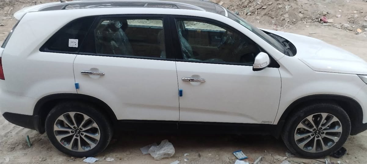 سورنتو ٢٠١٥ مكفوله رقم بغداد بسمي ٦ سلندر فول موصفات ٧ راكب ٣ قطع تبريد خليجي ***********
