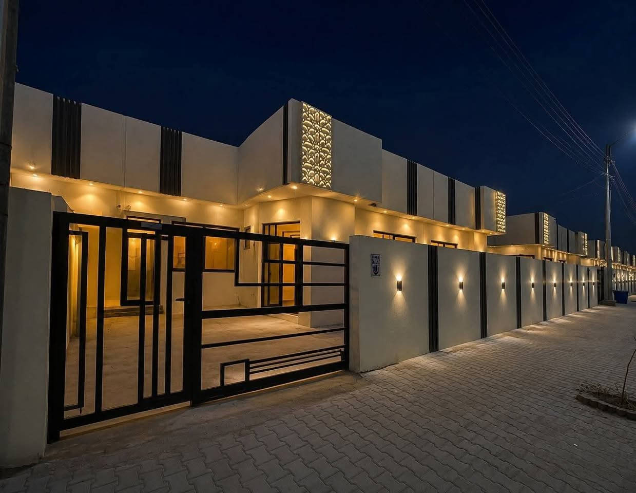🏡 فرصة مميزة للرهن في مجمع النخيل السكني – النجف الأشرف
دار سكنية بموقع متميز جداً ضمن المرحلة الأولى من مجمع النخيل السكني، جاهزة للسكن مباشرة، وتقع عند مدخل المجمع ومقابلة للحديقة الرئيسية.

🔹 مساحة الدار: 200 م²

🔹 تتكون من:

• غرفتين نوم

• صالة 

• مطبخ

• استقبال

• كراج

• حديقة

📅 مدة الرهن: سنتان قابلة للتجديد

💰 قيمة الرهن: 25 مليون دينار عراقي

📍 الموقع:

النجف الأشرف – شارع كربلاء نجف، مجاور مجمع لؤلؤة النجف السكني.

📞 للاستفسار والتواصل عبر واتساب:

***********
