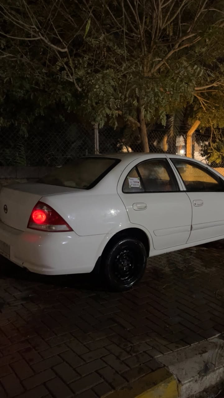 ابو نيس للبيع سيارة بيها صبغ قطعتين ونص ينباع الك 3قطع السيارة حلوة كير ومحرك بل صندوك 
سعر مناسب(85)$ 
***********
