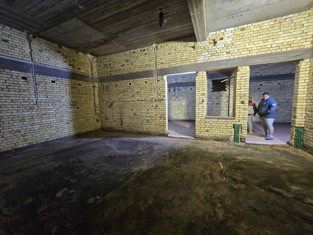 السلام عليكم كادر تنظيف الرضيه وحدل وصب وزن ليز عمل درجه اولى عمل في جميع مناطق البصرة ***********
