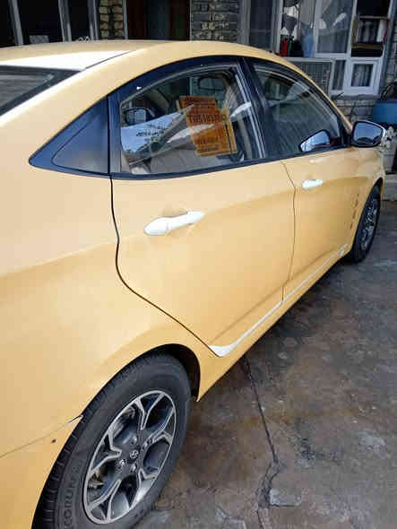 بسم الله الرحمن الرحيم
السلام عليكم ورحمته الله وبركاته 

متاح اكسنت خليجي رقم بغداد نكليزي موديل ١٣ ..مكينه ١٦٠٠ (كير عادي ) خير من الله تبريد ..باتري.. تاير ..دواخل السياره نضيفه ..غرامات نقابه مصفرة..مكاني بغداد البياع سويب...السعر ٧٤ ....السياره بسمي سنويه جديده تحويل مباشر ...***********
