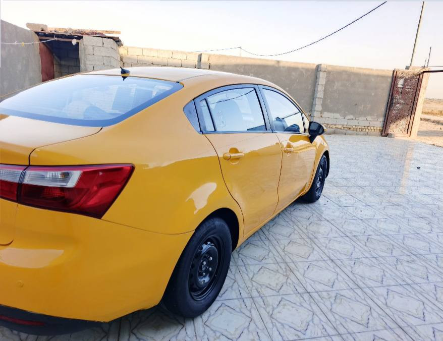 كيه ريو موديل 2013 رقم بغداد  مصفره هيئه وغرامات حره تحويل ثاني يوم سنويه مجدده 28 مشروع وطني وارد خليجي مكفوله من الضربه والتبديل  كفاله عامه مكينه 1600 مكينه وكير وحداديه وتبريد وتخم تايرات كله مكفول سياره جاهزه مال جناي بمعنه الكلمه مكان سياره ناصريه سعر 77 بيه مجال قليل رقم الهاتف *********** أنه مكلف بل نشر خابر راعيه بيك خير وتدلل
