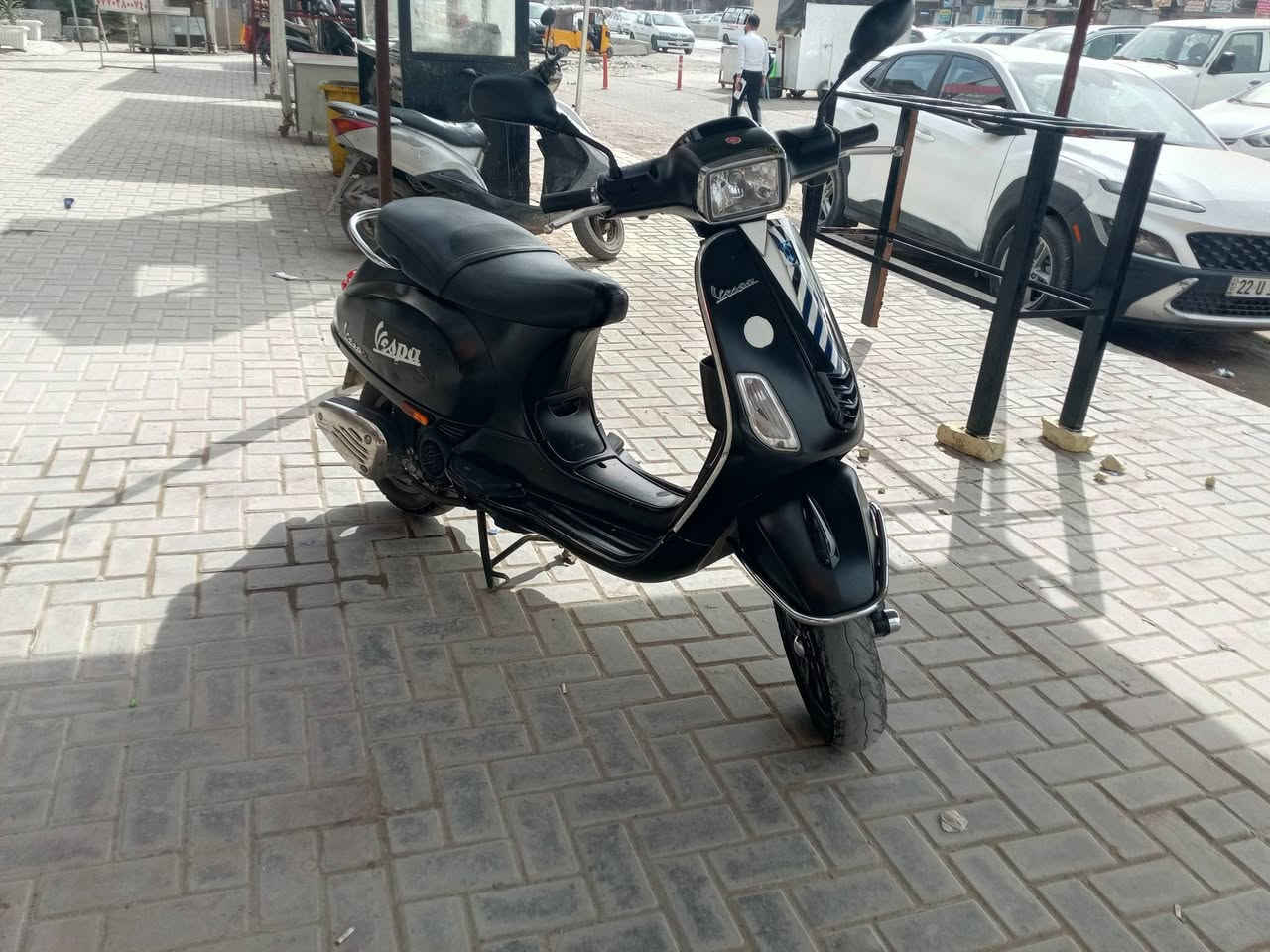 دراجه للبيع مكاني بغداد الشعب اللي يريده يتراسل وياي على هذا الرقم *********** سعرها 1300 بها مجاشي بسيط
