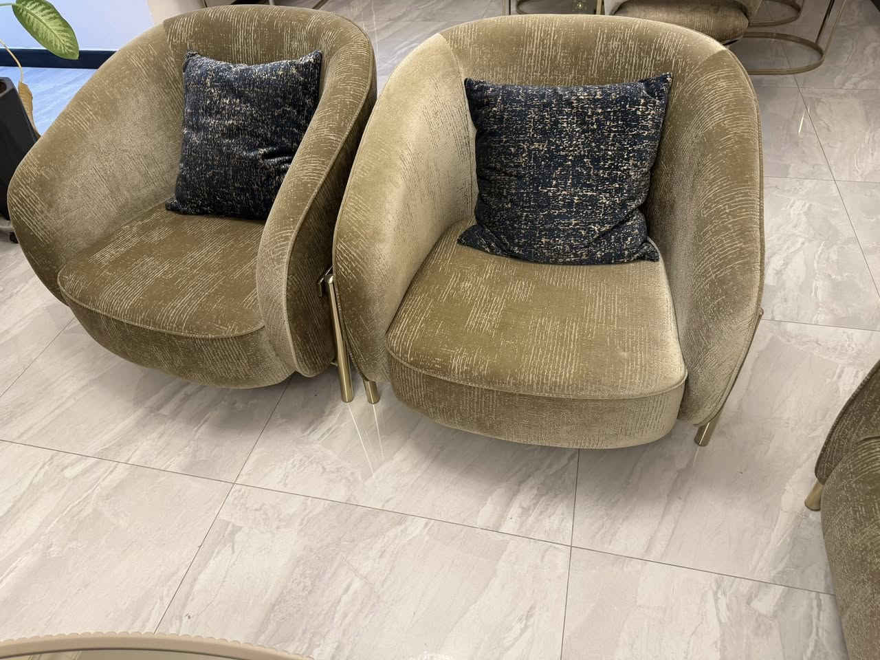 من رخصه الادمن اثاث كامل للبيع مجمع بوابة العراق


**إذا كنت صاحب هذا الإعلان وتريد حذفه لأي سبب، رجاءا أرسل رسالة إلى الدعم الفني**