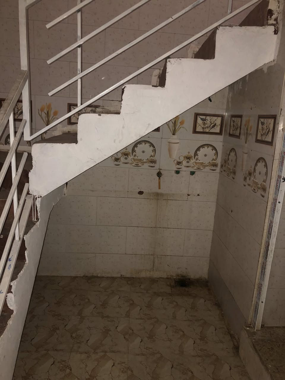 دار للإيجار يحتوي على غرفتين واستقبال 
العنوان :الشعب/العقاري الثانية
السعر:350 
للاستفسار:***********مكتب الظلال للعقار
