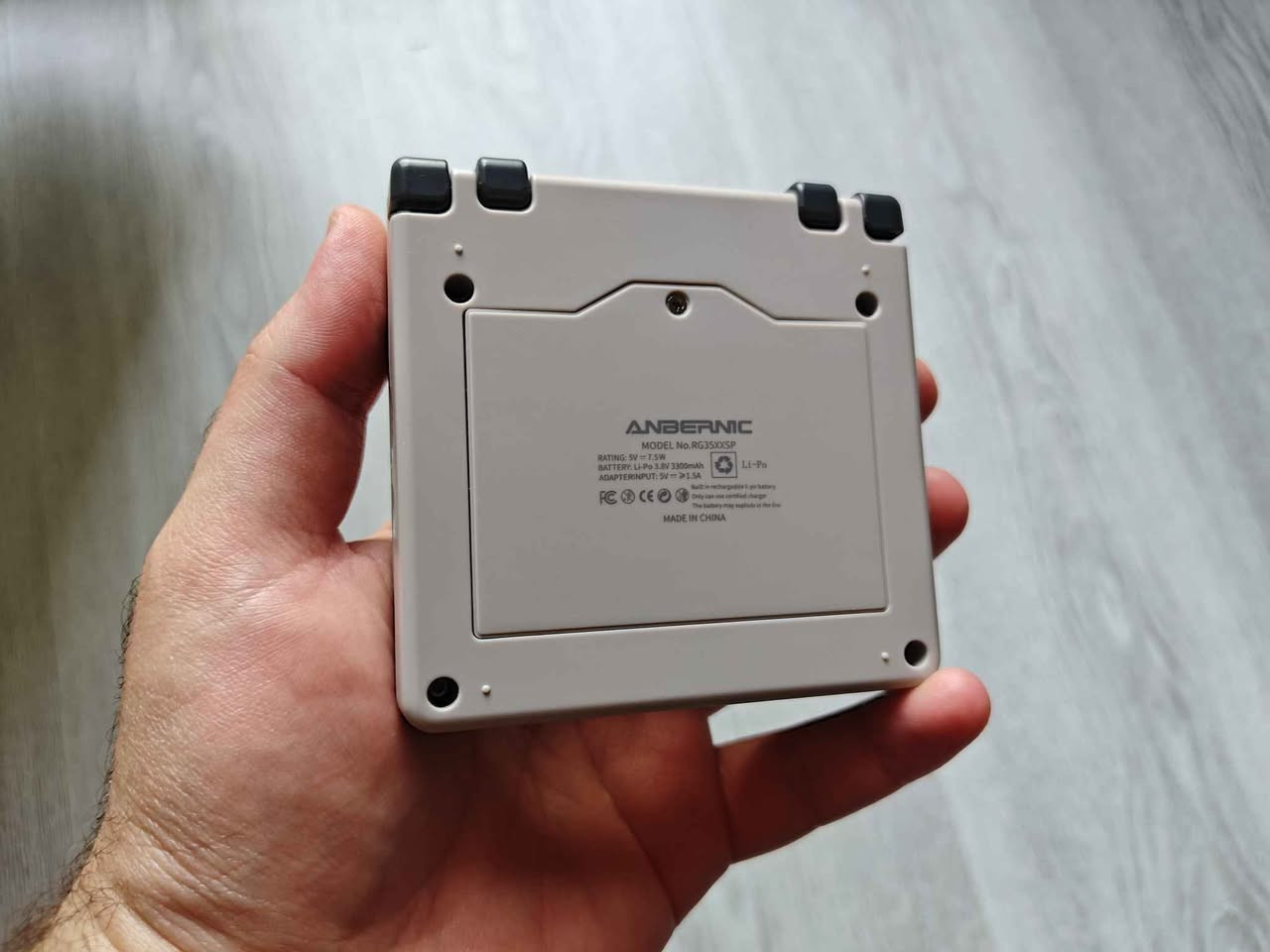 Anbernic RG35XXSP 

من أروع الاجهزة محمولة.

مع كامل الملحقات وكيبل تايبسي 
رام 64 گيگا وبي منفذ رام ثاني. 
واي فاي بلوتوث

واكو فديو للي يحب يشوف المراجعة مالته راسلني 

كل شي بي يشتغل, نسبة نضافه %٩٥

السعر ٦٥ الف شامل التوصيل. 

من المحاكيات المتوفرة بالجهاز
(Playstaion1.Psp.super Nintendo.Nintendo nes.Atari Jakuar.pc Engine.game boy.game boy color.game boy advance.Nintendo 64.Nintendo Virgtual Boy.Nintendo ds.Sega Master System.Sega Mega Drive.Sega Gaem Cear.Sega Saturn.DreamCast.NeoGeo.Last played.LynX.)

RG35XXSP / RG 35XXSP Retro Handheld Game Console , RG40XXV 4.0 Inch IPS Screen Linux System Built-in 64G TF Card 5017 Games Support TV Output 5G WiFi Bluetooth 4.2 بغداد, العراق


**إذا كنت صاحب هذا الإعلان وتريد حذفه لأي سبب، رجاءا أرسل رسالة إلى الدعم الفني**