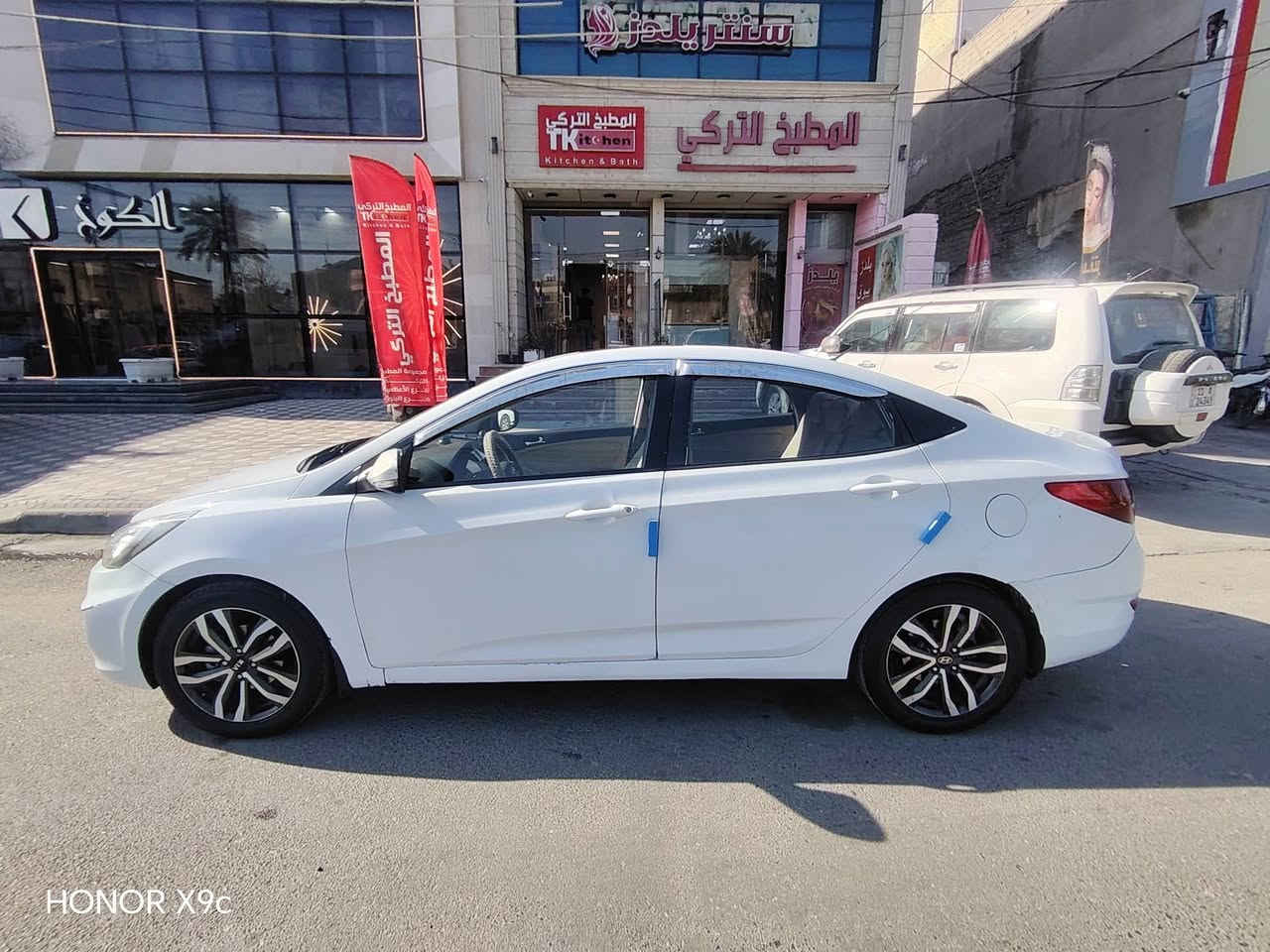 السلام عليكم
هيونداي اكسنت 2012
ماشية 189 الف
مكينة 1600 دوش قطرتين
السيارة مكفولة من الضربة
والمكينة والگير والتبريد
الصدر جديد
الصبغ أثر شخوط
السعر 85 وبيها مجال قليل
العنوان الشعب قرب فلكة صباح الخياط
***********
