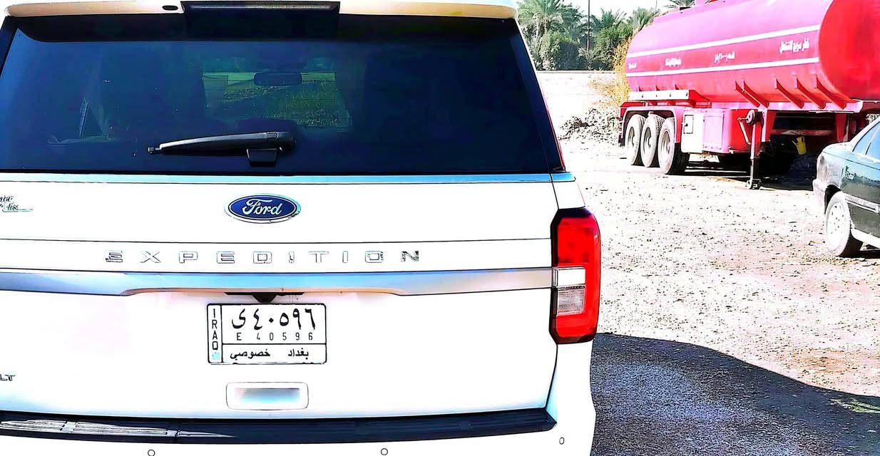 فورد اكسمبديشن ٢٢ ماشيه 53 الف سعر 295 صورة الحادث مرفقة ***********
