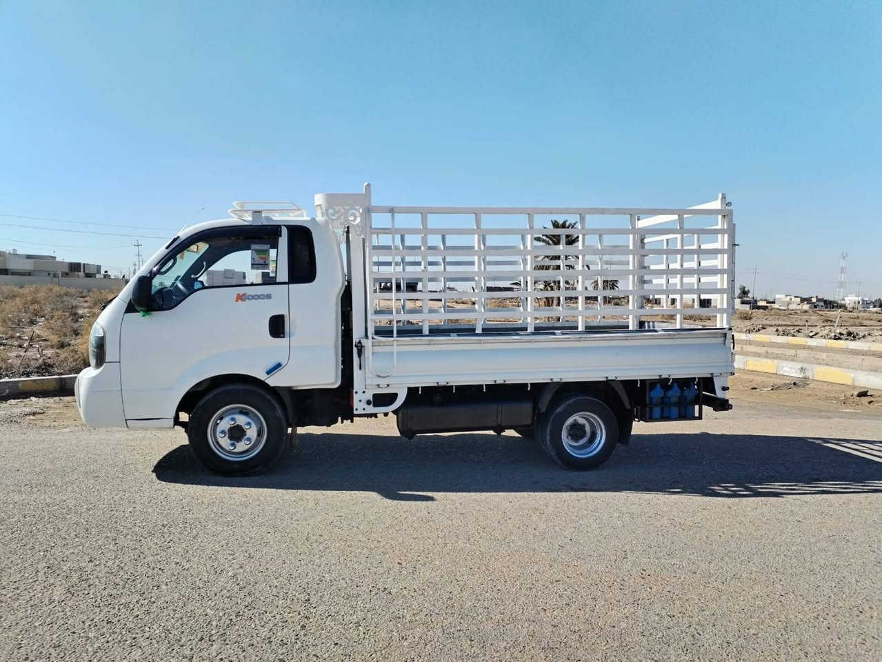 السلام عليكم سياره للبيع مويل 2014سياره مكفوله كفاله عامه سياره جاهزه الاستفسار علئ الرقم ***********
