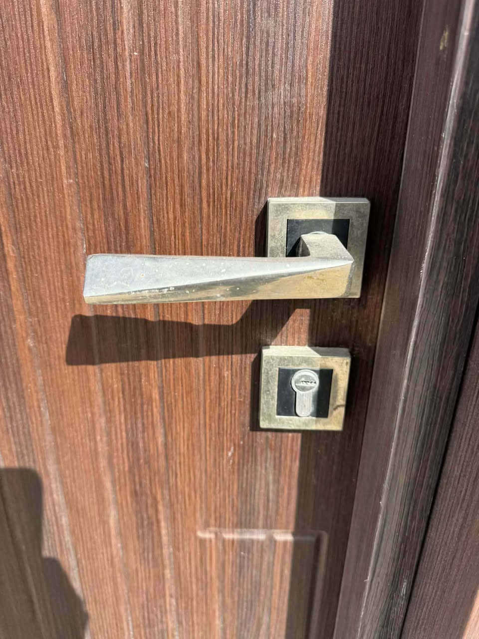 السلام عليكم 
ابواب خشب تركي مالت فنادق نضافه 85 بال100
متوفر اعداد جمله ومفرد 

السعر 25   الف بلاششششششش
 الباب كامل مع جرجووب وقفل 
القياس 
العرض 87 مع الجرجوبه صافي 65
ارتفاع 1.90- 2.00 - 2.10

مكان كربلاء المقدسة حي العسكري قرب افران اللؤلؤه  فقط القياس المذكور متوفر 
للحجز والاستفسار خاص لطفاا. كربلاء, العراق


**إذا كنت صاحب هذا الإعلان وتريد حذفه لأي سبب، رجاءا أرسل رسالة إلى الدعم الفني**