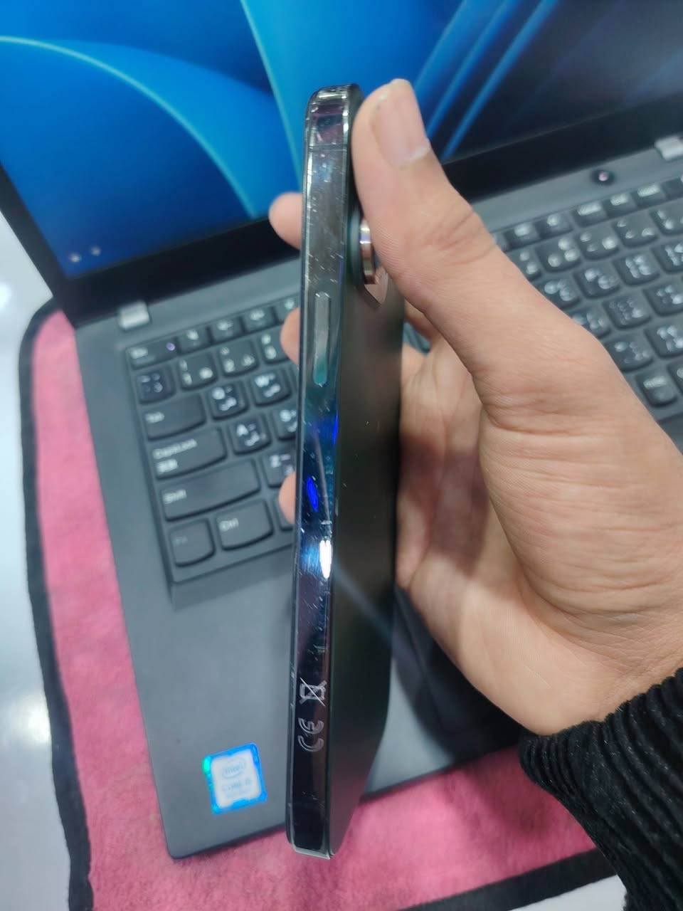 ايفون13برو ماكس ذاكره256 مبدل شاشه وبطاريه100 كلشي شغال مابي أي خلل ويا شاحن اصلي تك خط سعره385 ويرهم مراوس ***********مكاني نجف
