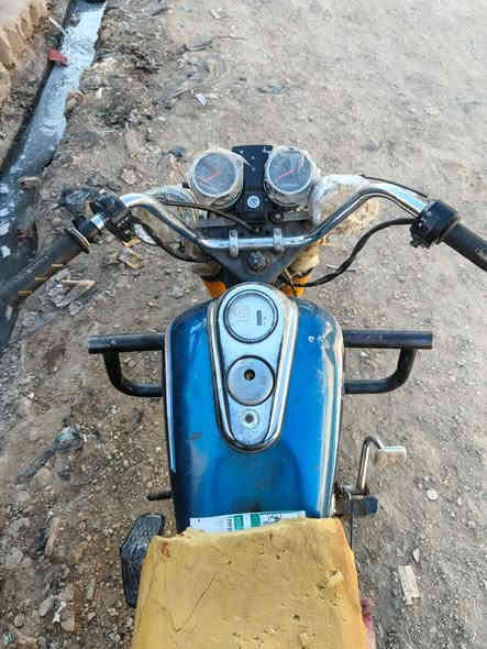 سلام عليكم ستوته البيع مديل 2011 زركه اوراق اصولي اكسل جديد تايرات جدد دبلات عدادات اشاير ضفيره مكينه كير كله جديد تعمير 25 مكاني قلعه سكر سعرهه 1200 وبيهه مجال مليون و، 200 رقمي واتساب *********** 
وذه مراوس سياره ونتراهم عل فرق ستوته حديث وهم نتراهم عليهه
