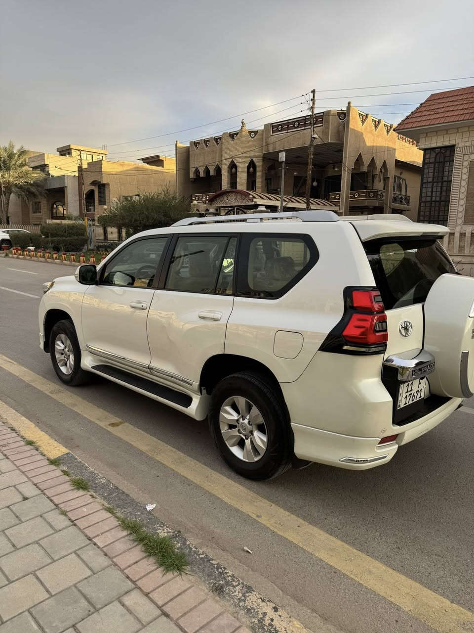 للبيع: تويوتا برادو TXL موديل 2013 محدث 2017

 سيارة بيها بارد بلباب لوره السايق  – محرك 4اسلندر ماشيه162 رقم بغداد 

المواصفات

 • حساسات + كاميرا خلفية

 • مرايا شفط أوتو

 • جميع الجامات فول أوتو

 • تبريد ممتاز جداً ❄️ + تدفئة شغالة 🔥

 • ثلاجة أصلية

 • تبريد 3 قطع

 • تحكم استيرن

📍 الموقع: بغداد الكرخ
السعر250وبيها مجال  
📞 للاستفسار ***********
