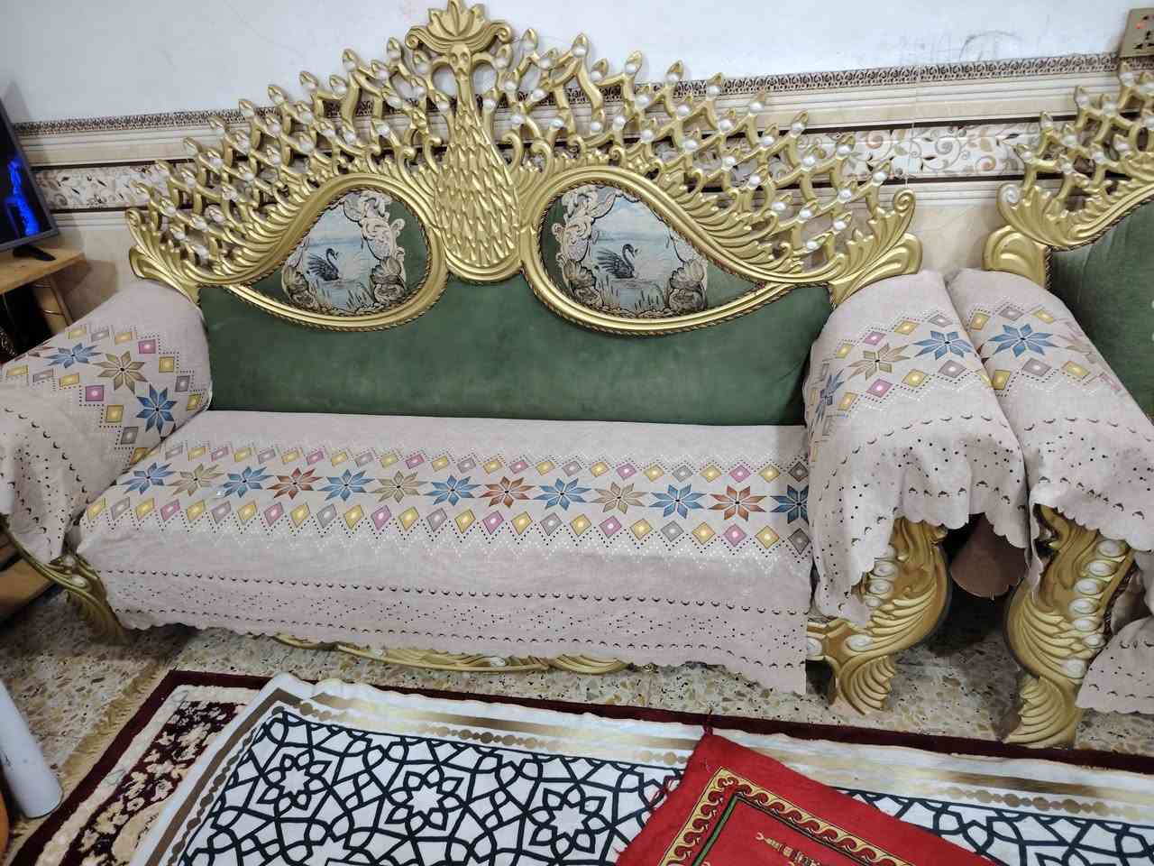 تخم للبيع نظيف ١٠مقاعد السعر ٢٢٥وبية مجال المكان شارع ٨٠ من جهة كربلاء الاستفسار ***********
