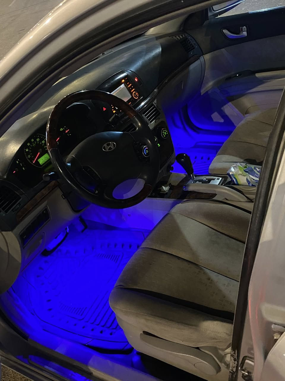 السلام عليكم سوناتا 2006 جارده مصبوغه عام السياره نضيفه فول محرك 2400 السعر 95 وبها مجال للطبين🔥***********
