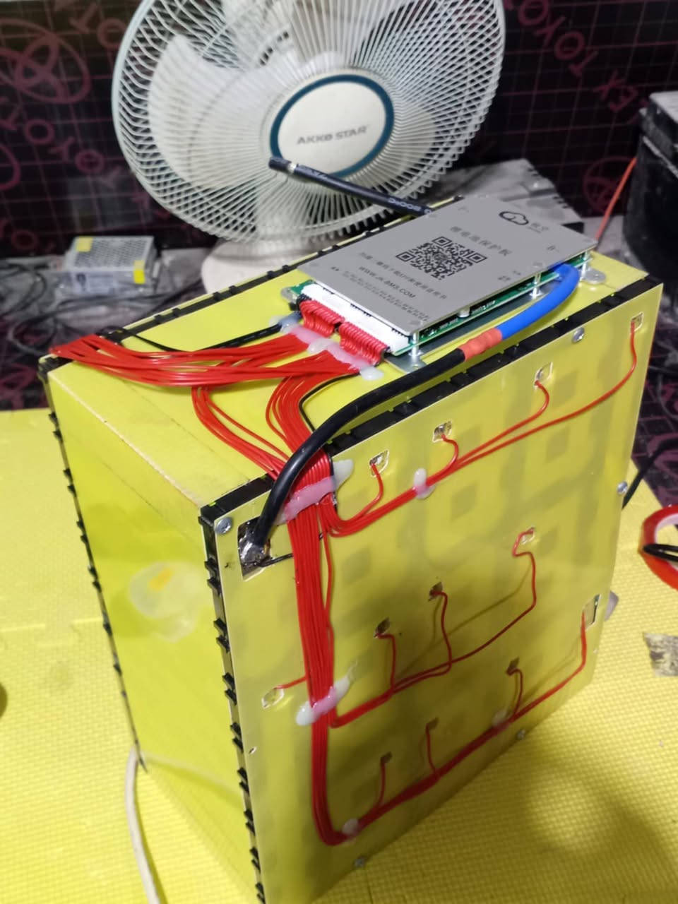 بطارية ليثيوم فوسفات الحديد V76 45A 24S bms 100a
مستخدم شهر ونص بعدة بحالة الوكالة ودائ يخبل وكلشي كدامكم الشغل
سويتة يم السيد محمد الياسري كلفتني 750 الف
للبيع وضمان سنة انطيك بي وسمارت تحكم تلفون 
سعر 680 الف نهائي شرط الشغل يخبل وتترحملي عليه 
***********
