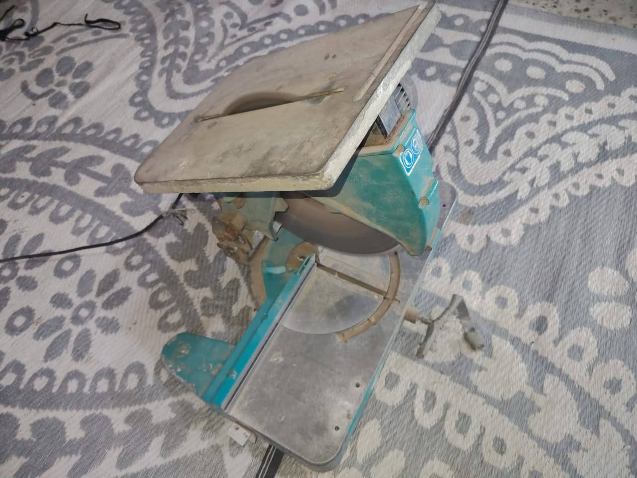 كتر الأصلي القديم استعمال قليل ومتروك عايز بس يدة موجود بالنجف/ ميسان 
السعر 250 قفل من الأخير
للتوصيل داخل النجف  الأتصال بالرقم ***********
