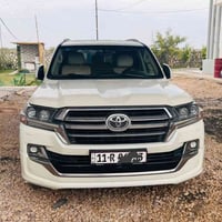 لاندكروز • ٢٠١٩ • رقم انكليزي