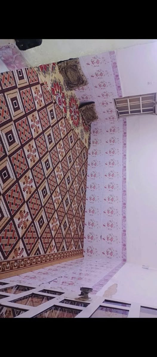 زوالي لبيع ثنين نفس الموديل جوزي والبيجي  قياسهن 3×4 وثانيه هم قياسه 3×4 بس لي بيها تخم زغيره ابيعهن كلهن سوى 100


**إذا كنت صاحب هذا الإعلان وتريد حذفه لأي سبب، رجاءا أرسل رسالة إلى الدعم الفني**