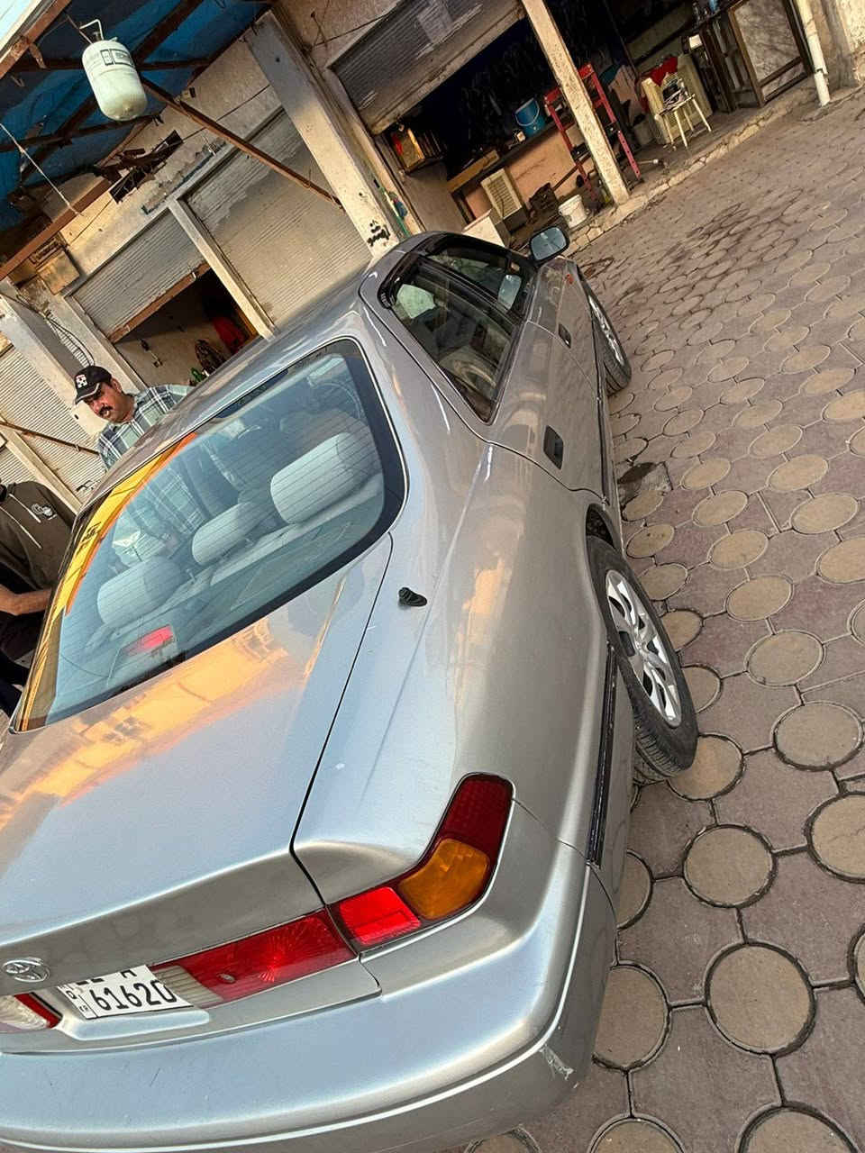 كامري خليجي
موديل 2001

صبغ عام جراد قطره معجون مابيه 

تخم تاير 

تحويل ثاني يوم 

محرك لوك 

كير اول نمره بي ردسه 

عارضه70 وبيه مجال 

‏‪***********‬‏

***********
