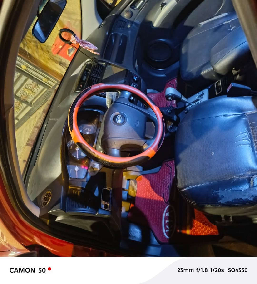 سلام وعليكم سياره للبيج اي ضربه مابيها بس مجورده سياره  اي ستفسار على رقم مكان سياره بصره 

‭0774 957 5933‬
سعر 105 $
