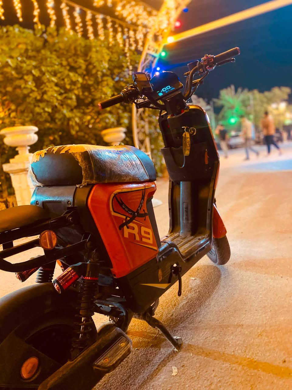 دراجه ار تسعه للبيع السعر350والعطلات بور برن وللتواصل على هذا الرقم ***********والباطاريه التيلك الاصليه
