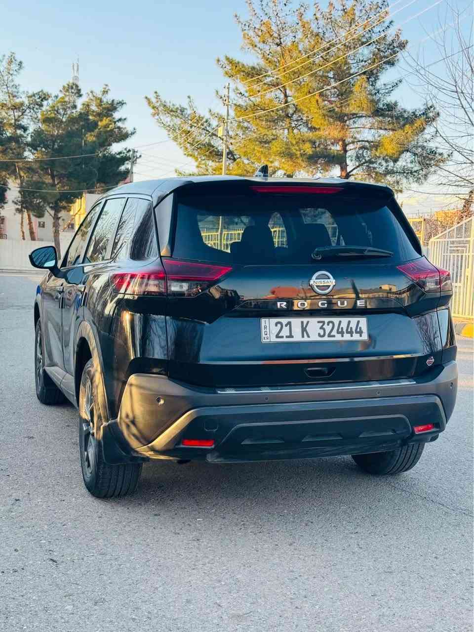Nissan rogue 2021 S
سەیارەکە نمونەیە لە جوانی دا لە شەریکەوە دو دەستە سفر 
بێ بۆیاخ نوکە دەرزی پێوە نیە
٥١ هەزار رۆشتوە
لۆک لۆکە سەیارەکە 
قوپێک بە بۆنیتی وەیە دەستکاری نەکراوە لە رسمەکان دا دیارە 
سەیارەکە ماڵی دوستە
***********
*********** بشدار, السليمانية
