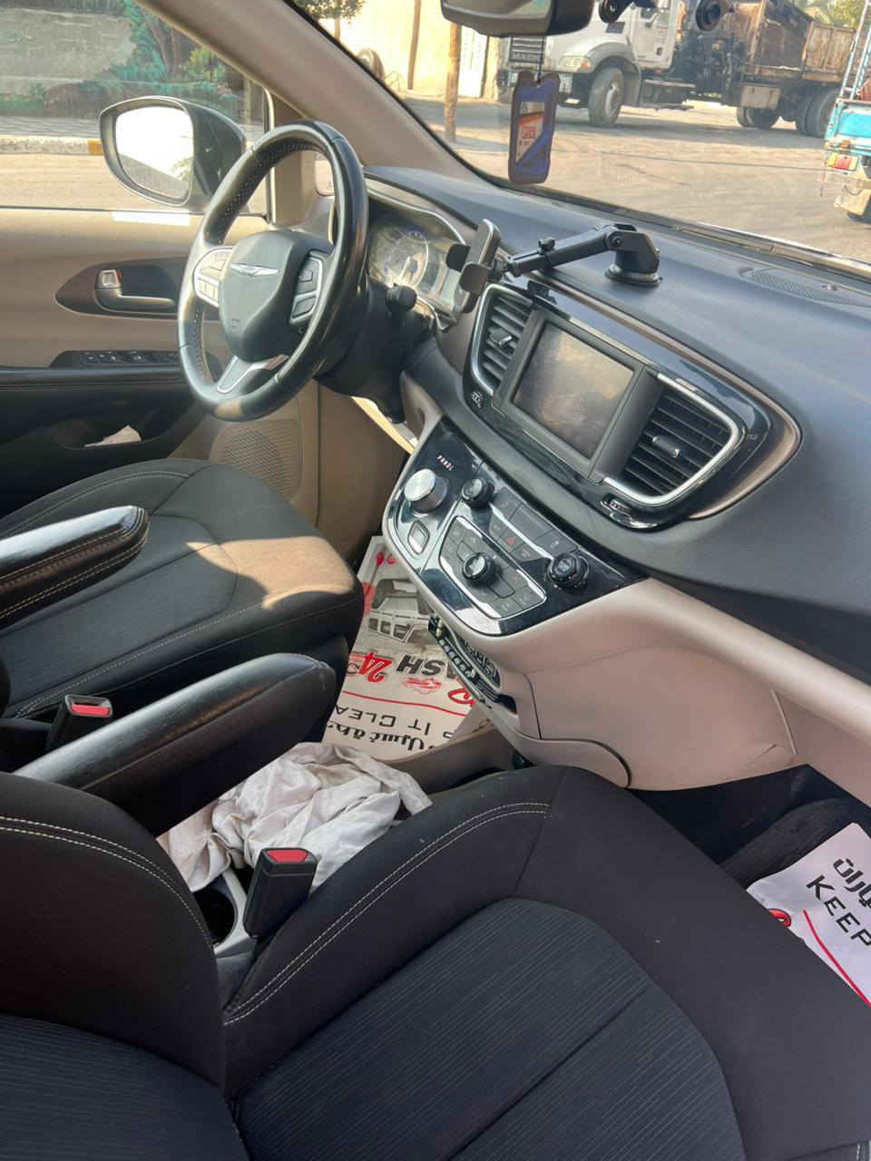 سلام عليكم..
باسفيكا 22 للبيع او المراوس وحسب القناعة..
حادث بيها بأمريكا بخشم الجاملغ الايسر كد الشبر ومصلحه نفسه ومحكل.رقم بغداد انكليزي.تخم تاير . محرك وكير مضمونة.
للتواصل ع رقم التلفون *********** او اتصال على الواتس أب..
