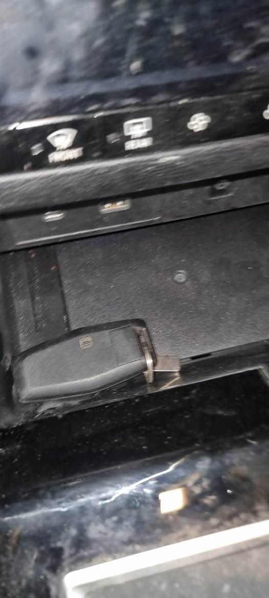 مستيبوشي اوتلاندر حجم كبير موديل2024
سياره دخول جديد 
ضرر جاملغ باب شبر بنيد
ارباكات سيستم 
ماصفات SE
فول ماعدا فتحه 
5كاميرا
كوشنات جلد كهربايي 
قلاثه مقعد 7راكب
بصمه تشغيل عن بعد
ويل كروم 
سياره جاهز بدون مصرف  سعر170 ل شراي 
مكان سياره عقره معرض زيبار 
***********فقط واتس اب اكر, نينوى
