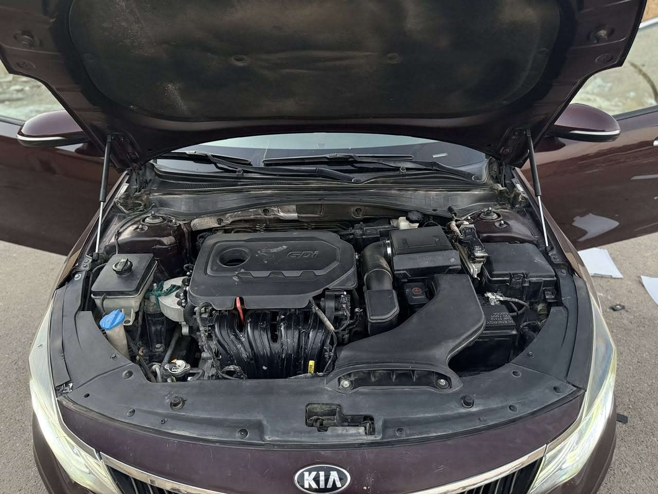 كيا اوبتيما ١٩موديل  ماشيه ١٠٠
بدو ايرباك بدون دواخل مكفوله من عده الصبغ الماشر عليه 

بدون حادث السياره جاهزه وحلوه 

السعر ١٣٥وبيها مجال بيها رش جوه القبق مال بانزين من امريكا وبيها رش بجاملغ الامامي فقط بدون معجون
***********واتساب فقط وخاص
