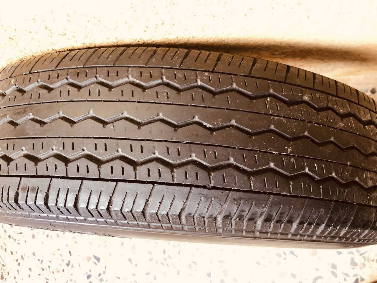 تك تاير برجستون
نضيف جدأ ب٦٠ الف 
***********
مدينه الصدر الحبيبيه
