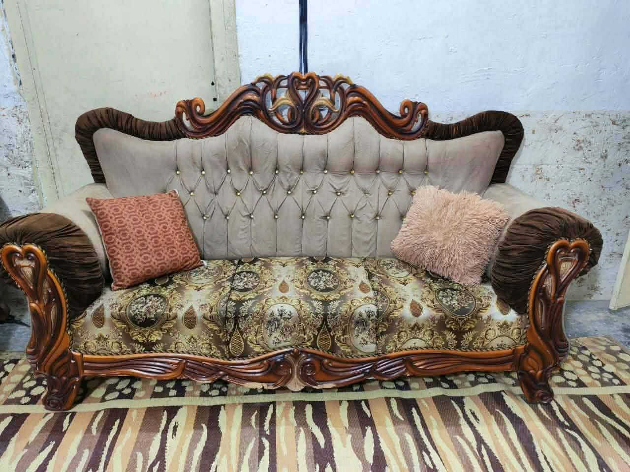 تخم اخو الجديد للبيع10مقاعد سعر 350 وبي مجال مكان الزعفرانية شارع المستشفى رقم ***********
