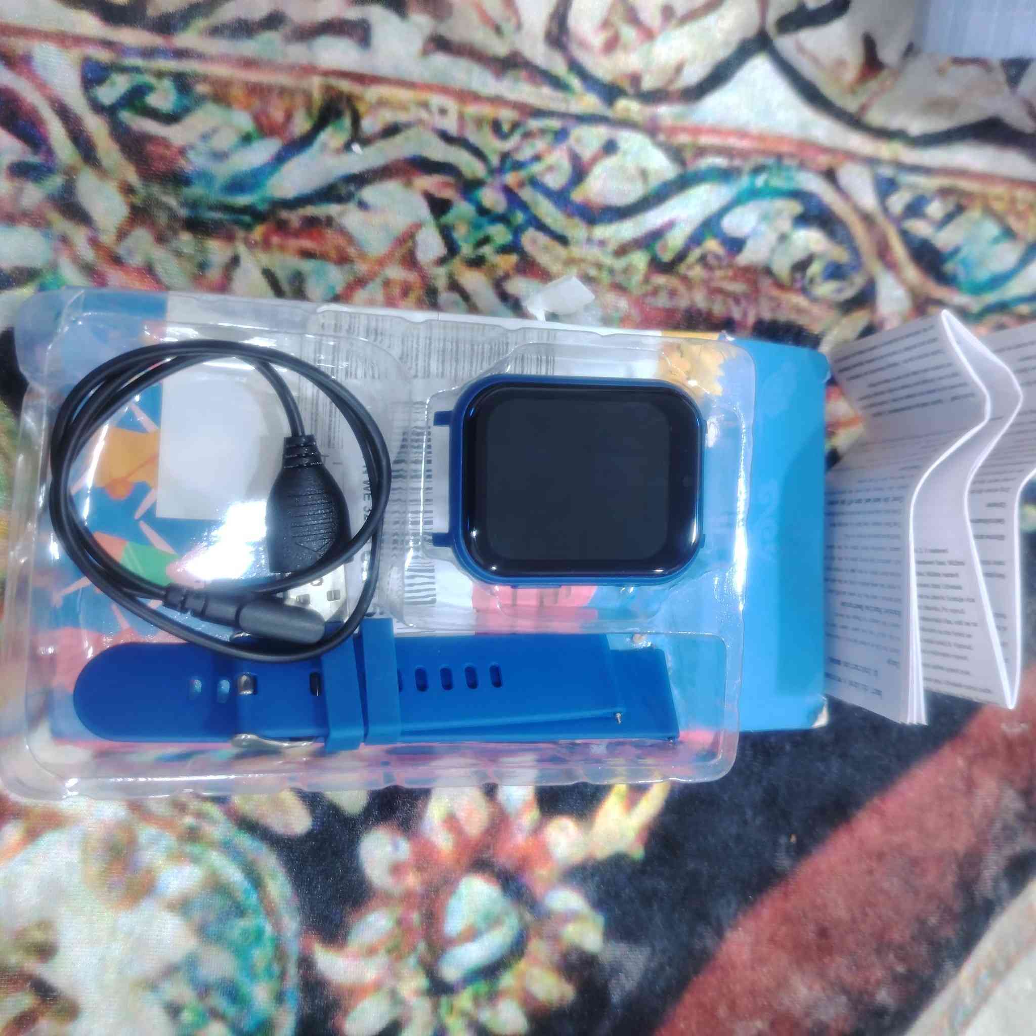 ١٢ الف ع اول تم 
ساعة ذكية للأطفال  4G لتحديد المواقع (GPS) ومكالمات الفيديو،. 

تتبع الموقع: نظام تحديد المواقع العالمي (GPS) لمراقبة موقع طفلك لحظياً.

الاتصال: دعم كامل لاتصال 4G للمكالمات الصوتية والفيديو والدردشة الصوتية.

الأمان: زر SOS للطوارئ لطلب المساعدة بسرعة.

مميزات إضافية: مقاومة للماء (تصنيف IP68)، كاميرا، وضع المدرسة، وعداد خطوات.


**إذا كنت صاحب هذا الإعلان وتريد حذفه لأي سبب، رجاءا أرسل رسالة إلى الدعم الفني**