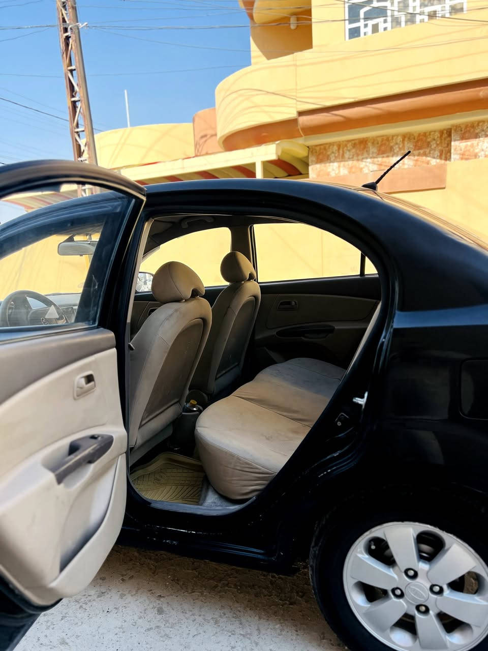 السلام عليكم
كيا ريو 🚗

وارد كوري 🙋 موديل 2012👋

رقم أربيل جديد 👋 بدون كاربون بانزين ⛽ 

شرط التحويل 🚦 فقط 

محرك 16 محرك وكير شرط 👋 

تبريد ثلج 🥶 مكيف الهواء 

طخم تاير طخم امامي خلفي جديد 👋 
تحكمات ستيرن 

📢 بدون ظرر وبدون داخل والباقي شرط وكدام العين 👀 

🛑#السعر 82$💸 وبيها مجال

للتواصل

***********

***********
