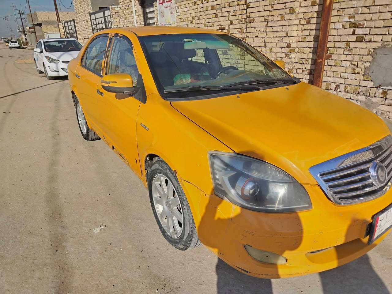 سلام عليكم البيع جيلي مديل 13 رقم بابل بسمي  مكينه وكير كفاله مكقفولات. سياره بيه خياسات فقط شواصي سليامات سنويه صاقطه سياره مابيه ضربه ابيع مستعجل سعر 30 وبيه مجال قليل مكاني ديوانيه الستفسار عل رقم ***********
