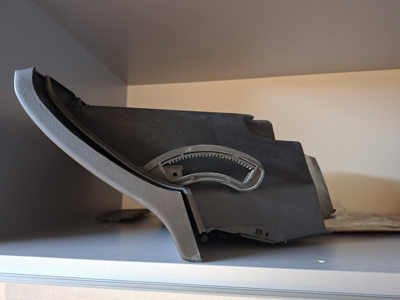 سلام عليكم
غراض بيجو 307
***********
واليحتاجهن ماقصر ويا
