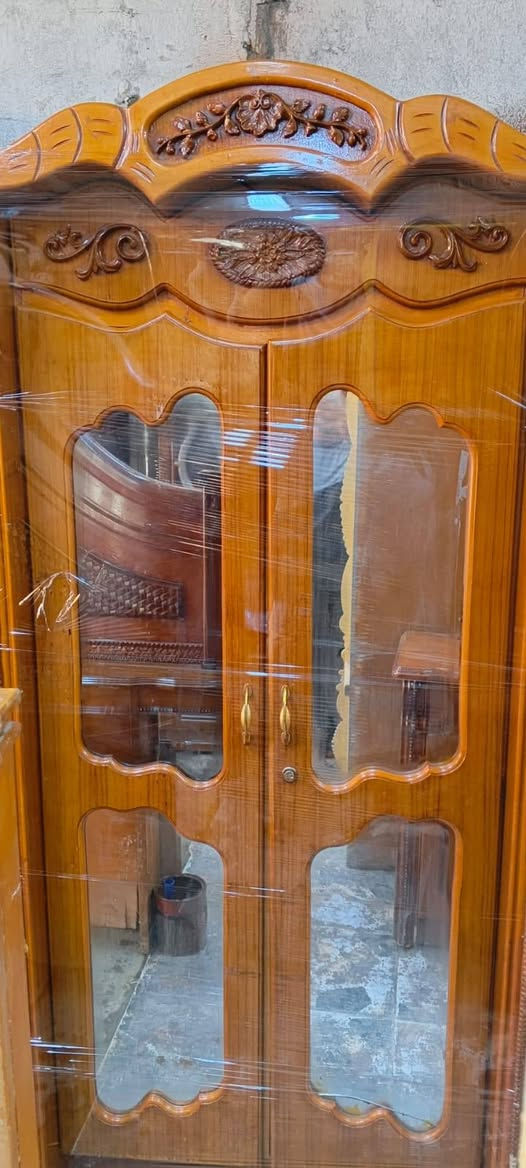 غرفه النوم للبيع تزكام كله صاج وجهين ٥٠٠ وبيه مجال مستعجل ع بيعته العنوان ناصريه قرب جسر نبي الله براهيم ***********
