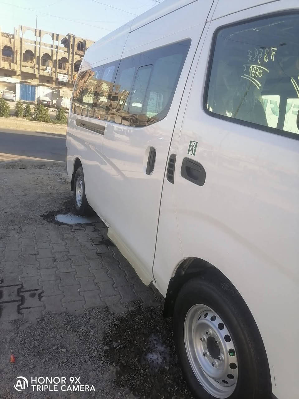 السلام عليكم
سياره ٢٠٢٠ مكفوله كفاله عامه بيهه بس طخه صغيره كلش كير جديد اكسن مكينه جديده تبريد محور تخم تاير سياره جديده مابيهه اي نقص رقم بغداد
 للاتصال *********** ما متوفر ع الخاص
