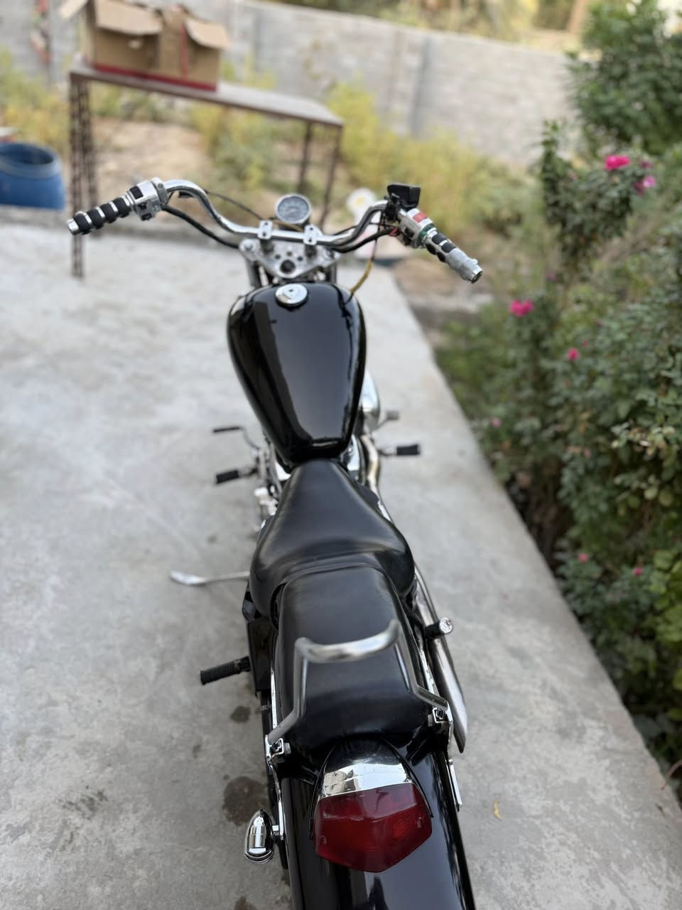 السلام عليكم 
هوندا ستد400cc
دراجه تخبل كامله مكمله ونظيفه كلش  اوراق كامله وگمرك مدفوع كبل ترقم 
عليهه كزوز رياضي صوته رعيد يشك الكاع
والصور تحجي شنو نظافة الدراجه
السعر 12ورقه وبيهه مجال
***********
