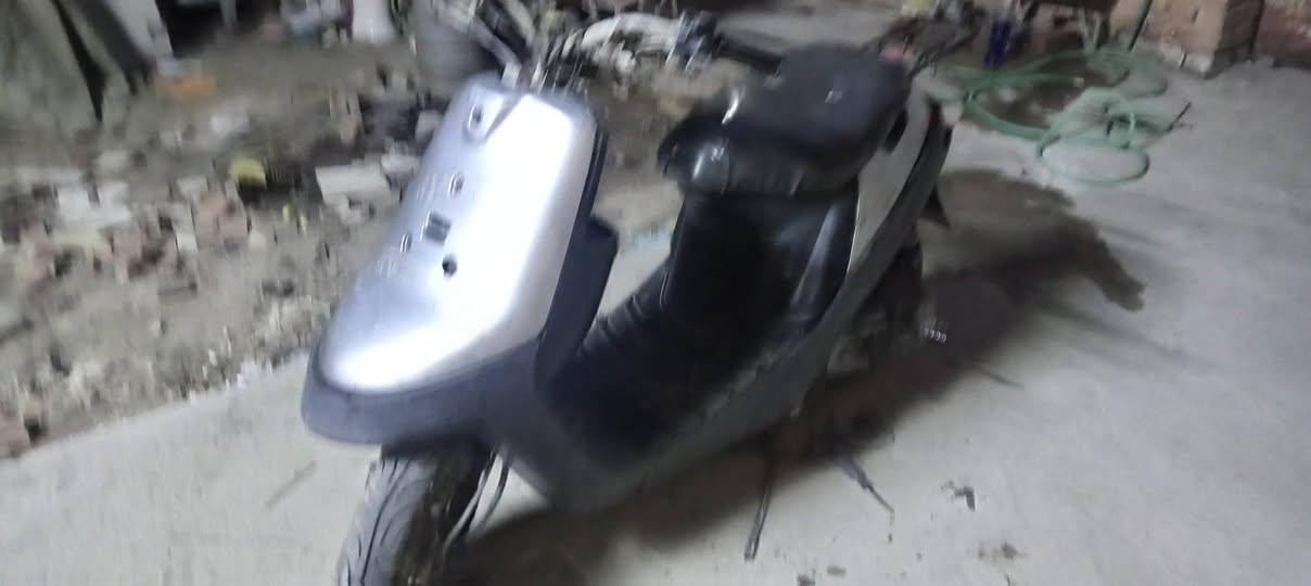 سلام عليكم بطة للبيع دراجة نضيفة خير من الله كفرات بلاد ياباني مكينة ناعمة شلعة معدل كهربائيات كلها شغالة سلف هندر كلشي ماعوزها كفر موجود دراجة مال جناي السعر 180 وبيها مجال ***********
