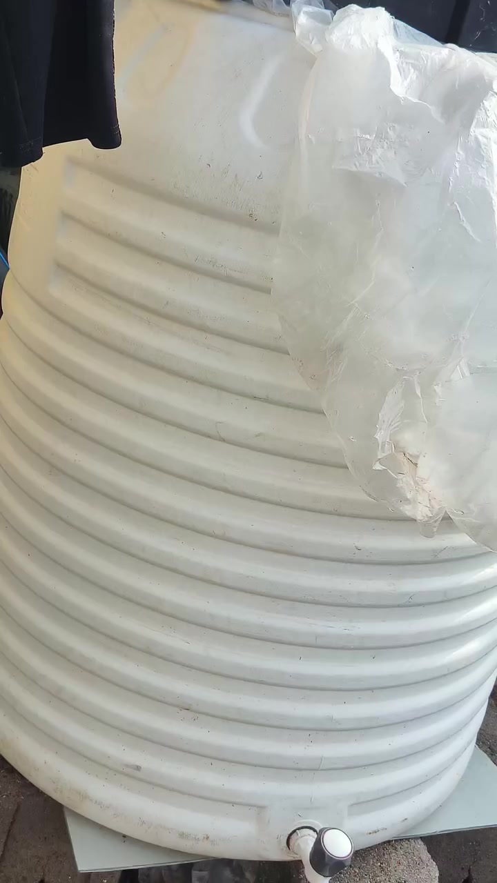 برمين للبيع نص طن جديد الله شاهد ثالث استعمال سعر 50  متواجد فقط واتساب ***********
