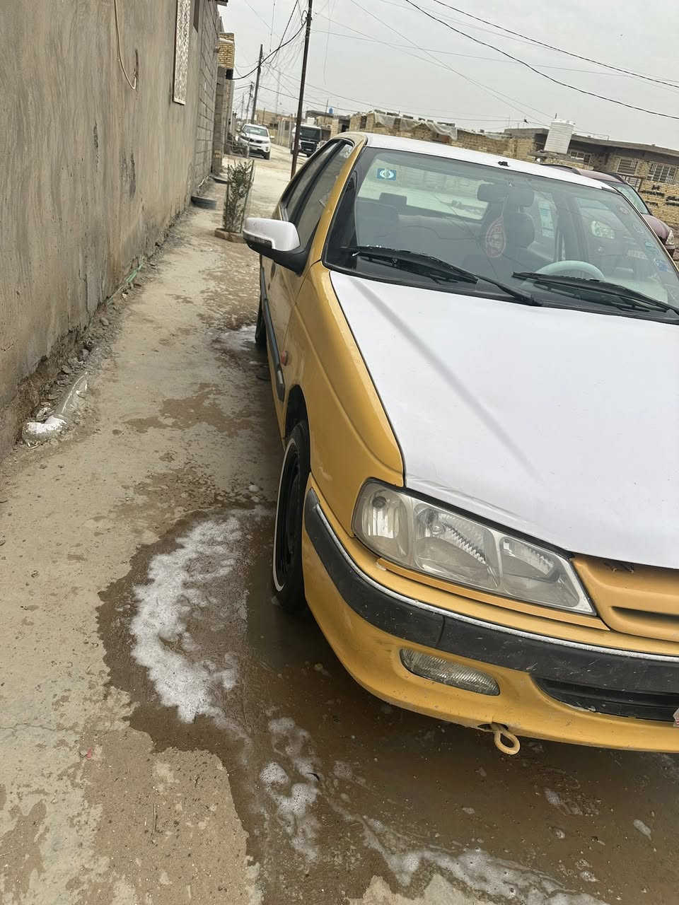 السلام عليكم
بارص موديل 2015 بيها طخه بالباب الورا
سعرها 40 مكانها الكوت 
***********
