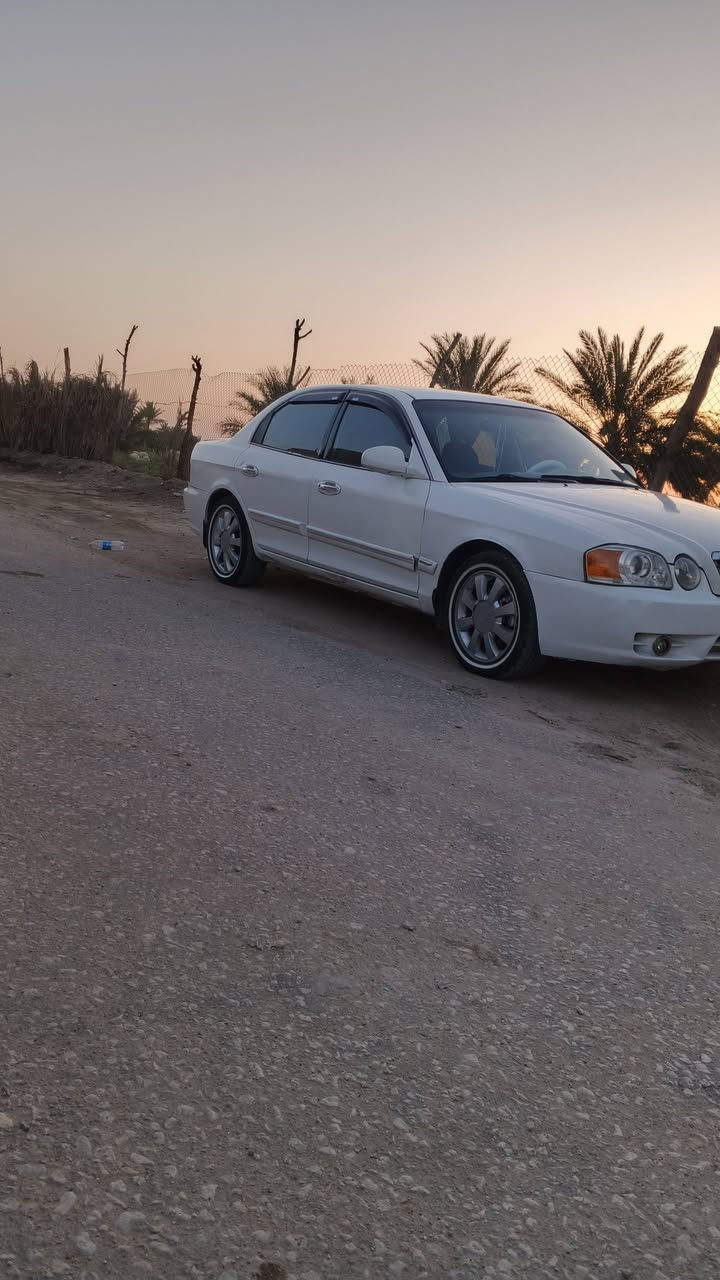السلام عليكم البيع موديل 2004 ورد مريكي بيه الجملغ الخلفي فقط بدون دواخل محرك 2700 وكير وتبريد مكفولت تخم تاير جديد باتري جديد السياره جاهزه كهربايات     كله شغال مكاني بابل السياره كله ليبل واحد رقم بابل شرط التحويل السعر 60 وبيه مجال مامتوجد عله فيس ***********
