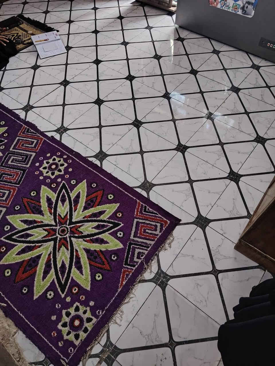 بيت للبيع في ال حمد نزله شيخ سامي قريب للشارع العام مساحه ٢٠٠م بيت مرتب مابي نقص السعر ٢٥ وبي مجال مجاري وماي وكهرباء جديد وكاصين وصل بالبلدية وسند ٢٥


**إذا كنت صاحب هذا الإعلان وتريد حذفه لأي سبب، رجاءا أرسل رسالة إلى الدعم الفني**