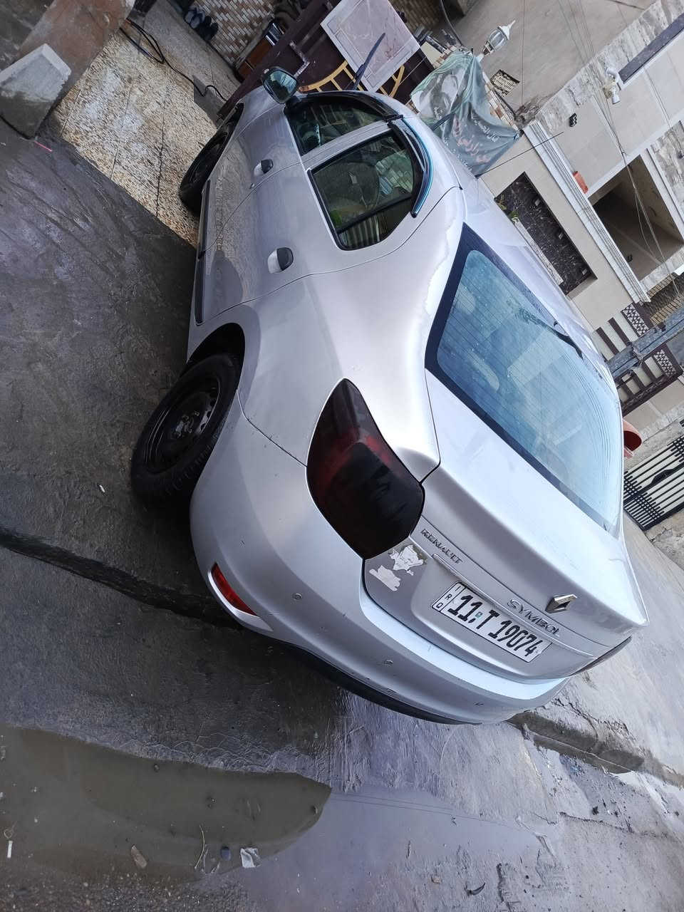 السلام عليكم رينو سمبل 2018 سيارة جديدة على ايد وحدة من الشركه سيارة بيهة فقط جاملغ امامي بدون اي داخل شخط بسيط ونصبغ  سيارة حرة تحويل ثاني يوم جاهزة من كل النواحي فقط اكو خلل  اتصل وافهمك بي
*********** مكاني الدولعي. عارضها ب 68
