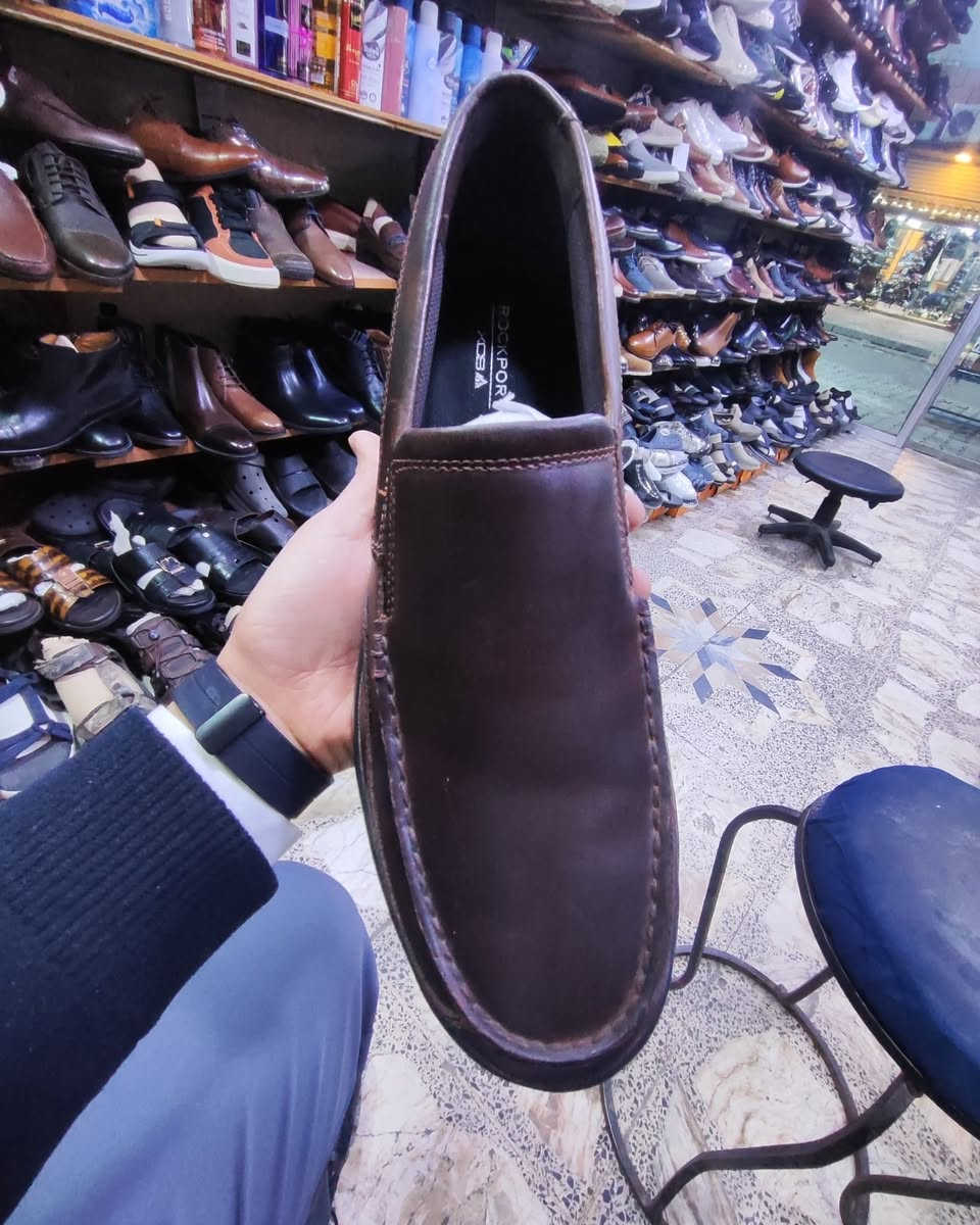 ماركة ROCKPORT 
جلد طبيعي قطعه جديدة أصليه اورجنال 
قياس ٤٤ ونص طول القدم ٢٨ ونص 
السعر ٤٥ ألف 
مكان كرادة داخل مجاور دايموند مول في فرع علاء حداد محل الأيطالي الايطالي


**إذا كنت صاحب هذا الإعلان وتريد حذفه لأي سبب، رجاءا أرسل رسالة إلى الدعم الفني**
